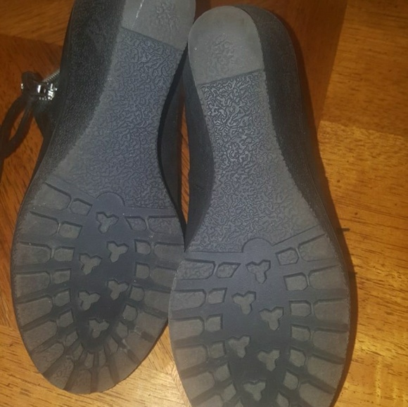 Black fuax suede ankle boots - Picture 5 of 5